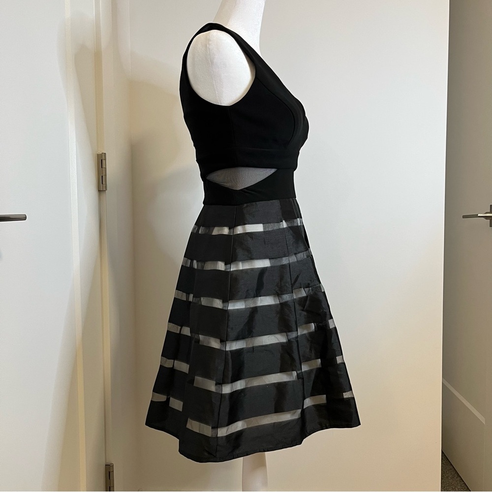 Xscape Black and Silver Crinoline Dress - Size 4 - FREE SHIPPING on Bundles $95+ - Picture 2 of 13